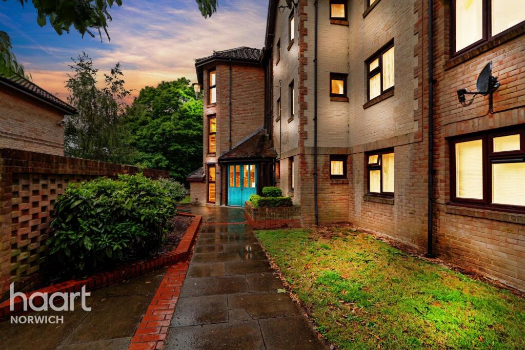 Main image of property: Bottom Breck Close, Norwich