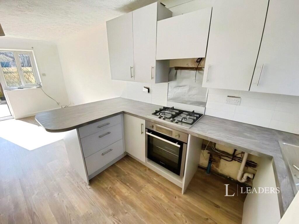 House in South Kesteven, Deeping St. James - View 2