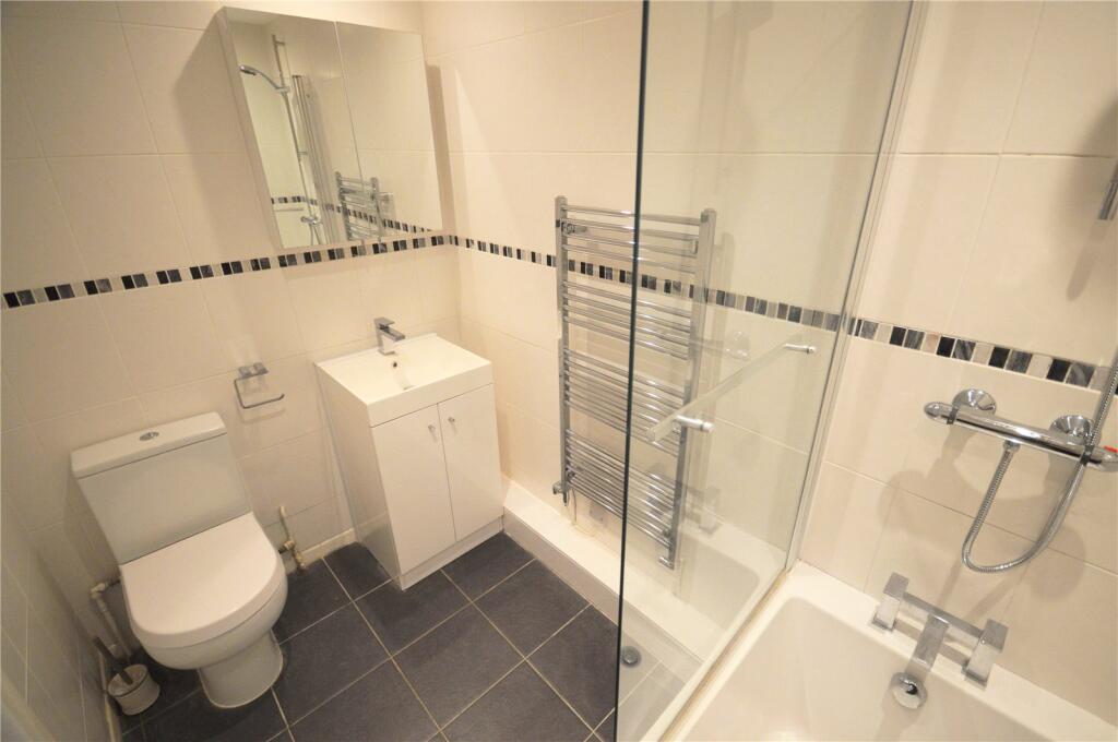 Apartment in Southampton - More