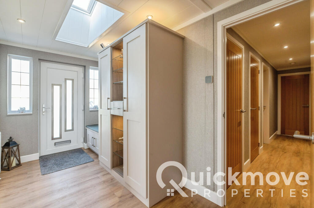 House in Southend-on-Sea - View 5