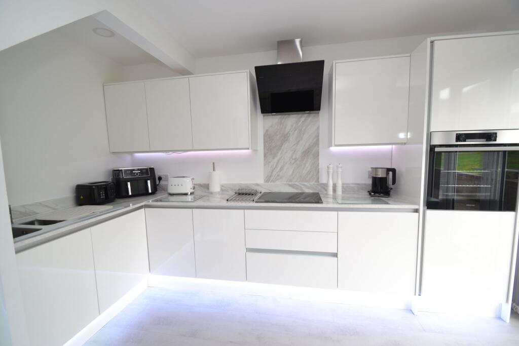 Additional image 4 of Brackendale Avenue, Thackley,