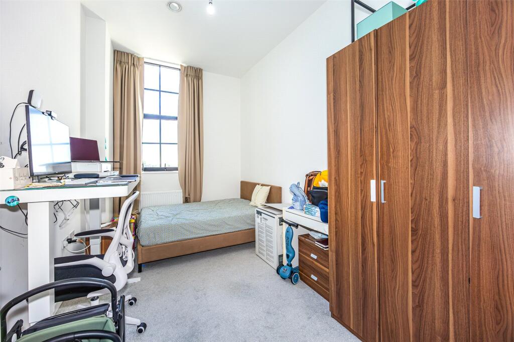 Carnation Gardens, Hayes, UB3 - View 5