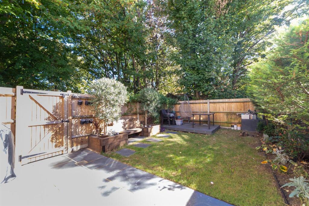 House in Stevenage - More