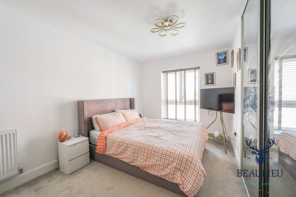 Apartment in Chelmsford - View 5