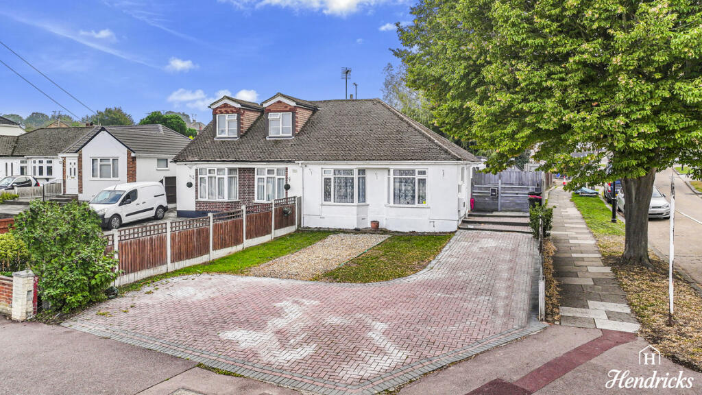 Main image of property: Eastwood Old Road, leigh on sea, SS9 4