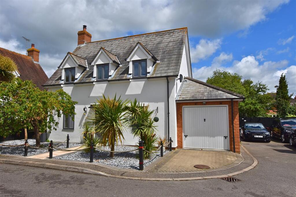 Main image of property: Gimli Watch, South Woodham Ferrers