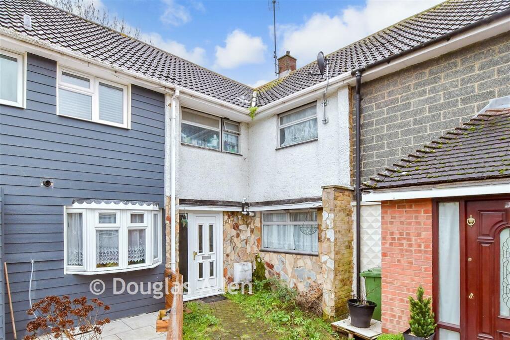 Main image of property: Nether Priors, Basildon, Essex