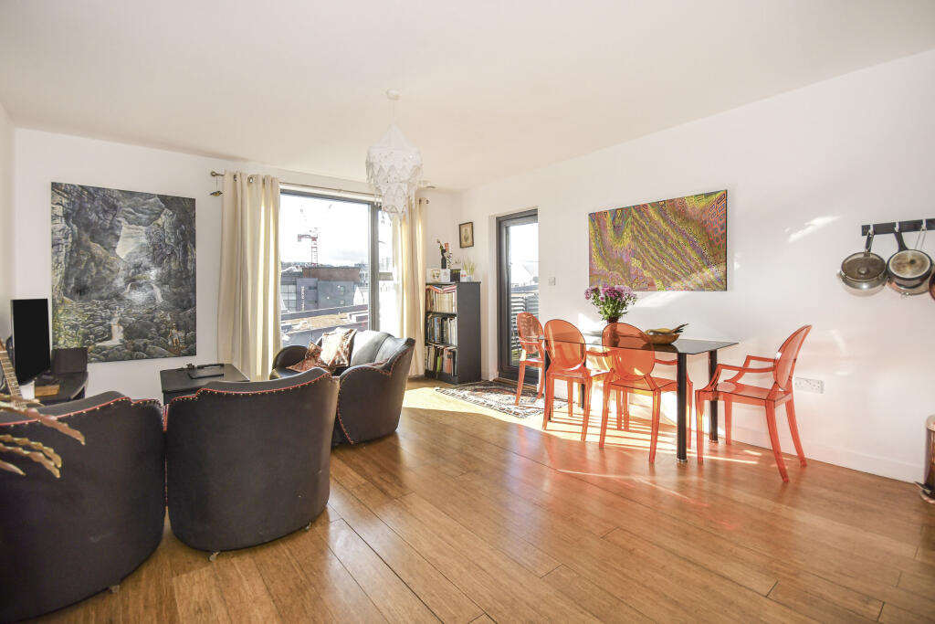 Apartment in Sheffield - More