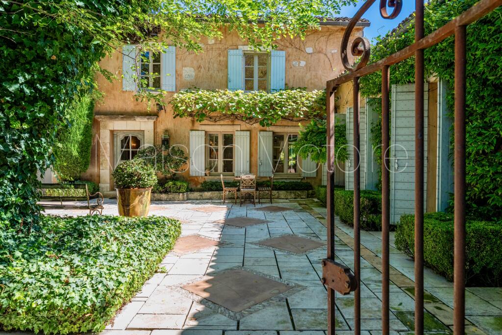Main image of property: Provence-Alps-Cote d`Azur, Vaucluse, Oppede