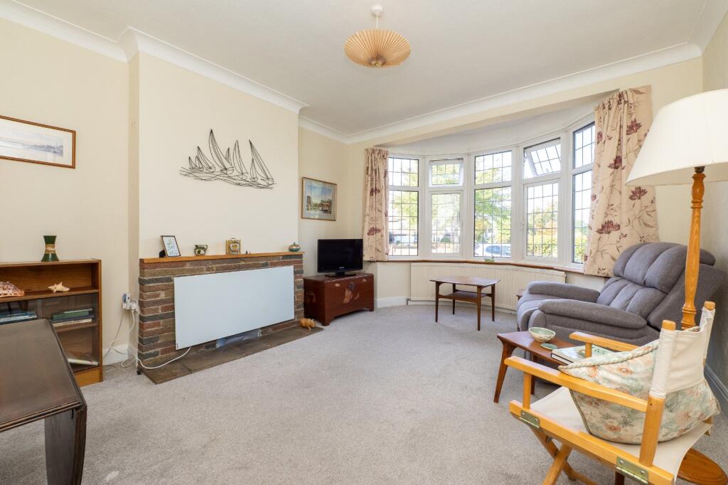 House in Sutton - View 2