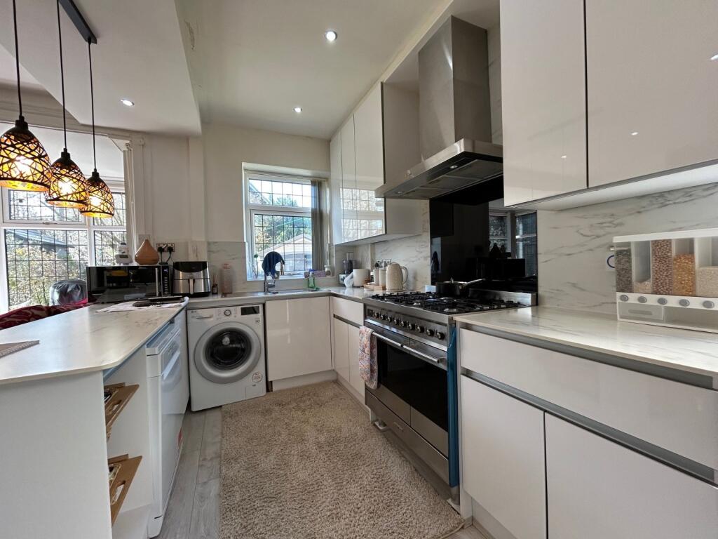 Additional image 5 of Moore Avenue, Bradford, BD6