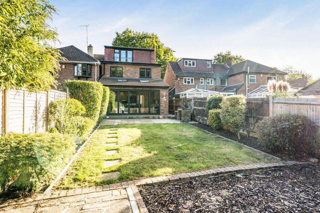 Whitewebbs Way, Orpington photo 3
