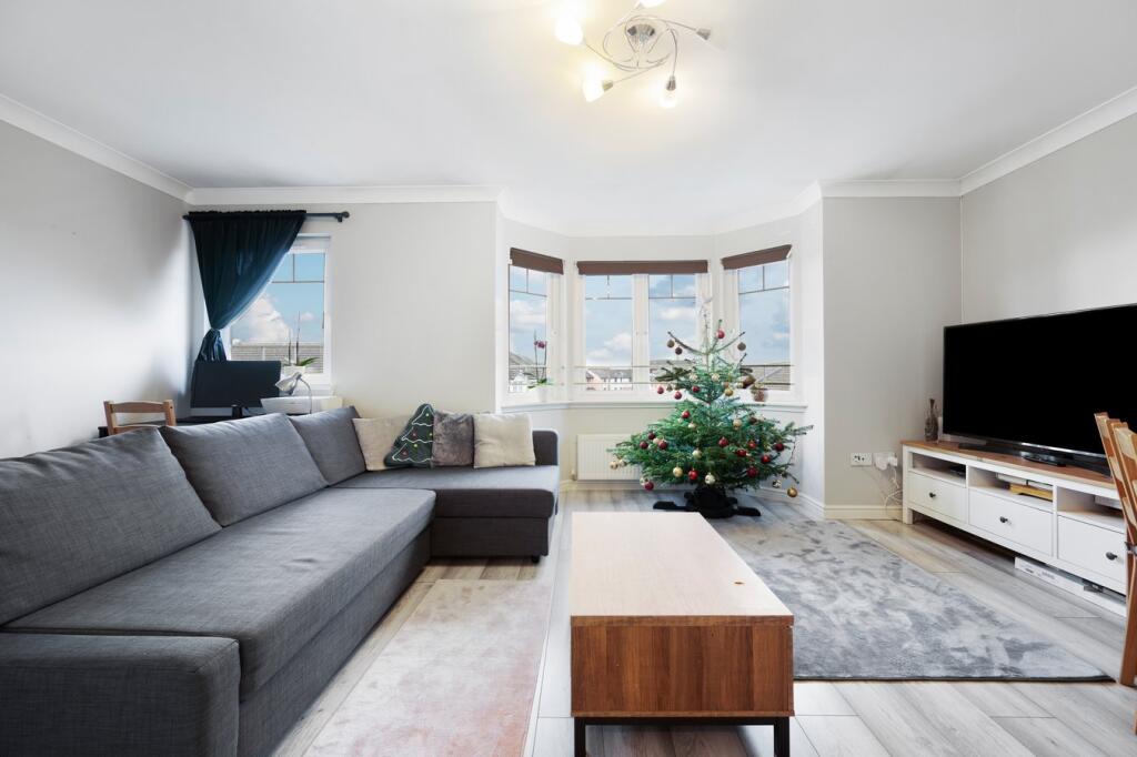 Apartment in Dunfermline, Linburn, Duloch - View 2