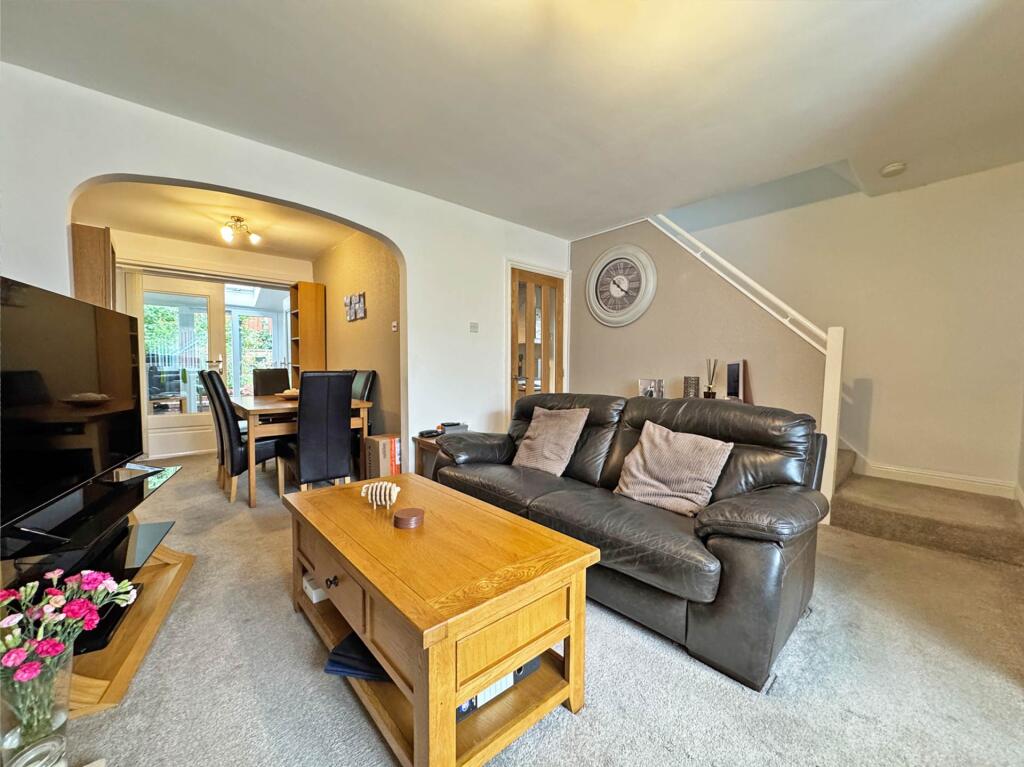 Westcott Grove, Royton, Oldham photo 3