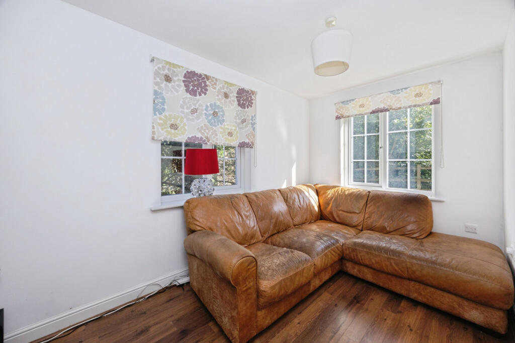 House in Tonbridge - View 4