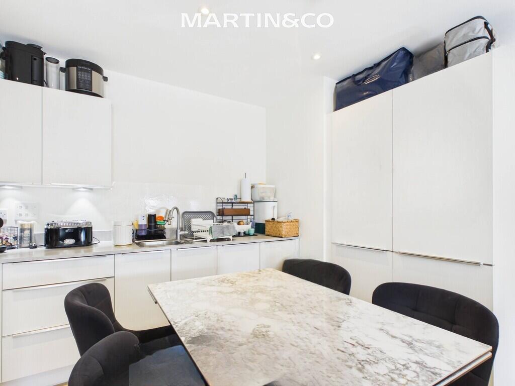 Apartment in Twickenham - View 3