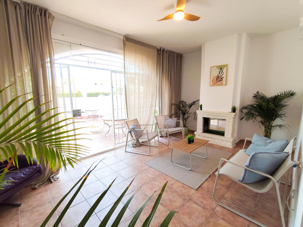 Main image of property: Valencia, Alicante, Playa Flamenca