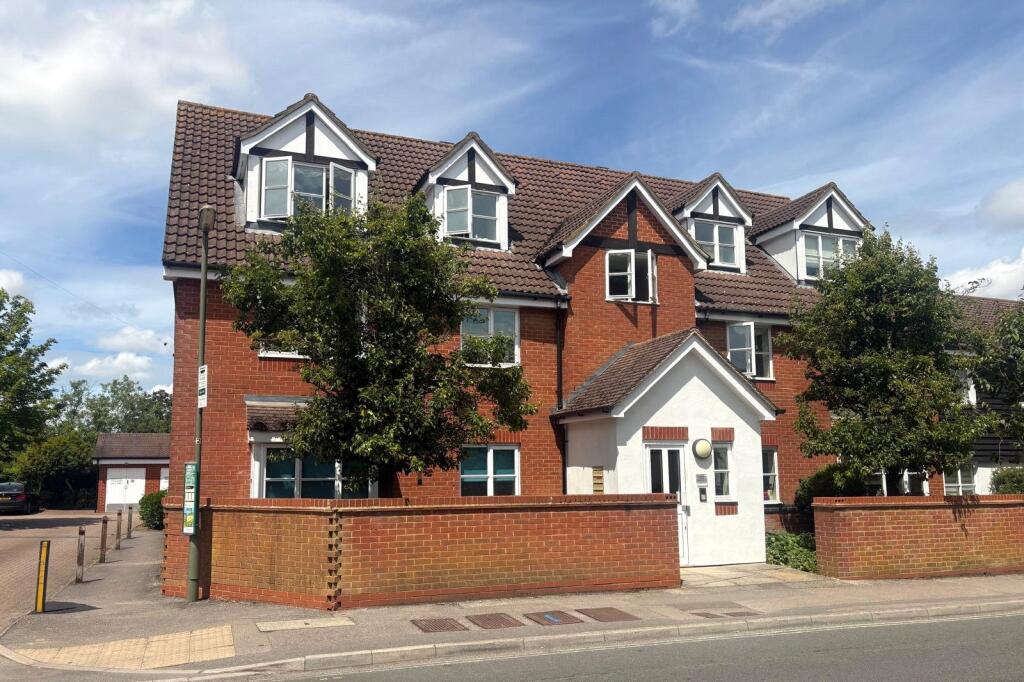Main image of property: Arthur Road, Farnham, Surrey, GU9