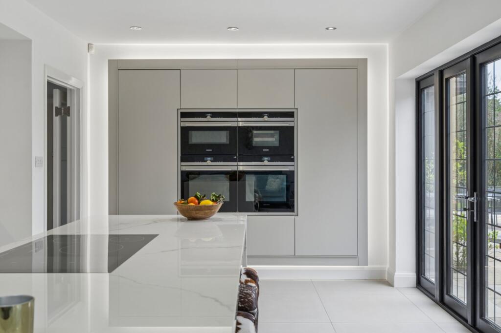House in Slough, Chalfont St Peter - More