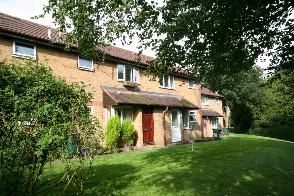 Main image of property: Moor Pond Close, Bicester, OX26