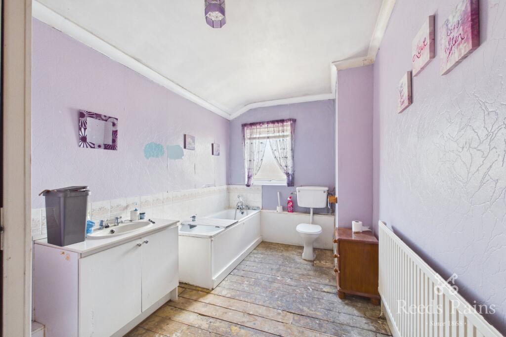 House in St Helens, Portico, Sutton Heath - More