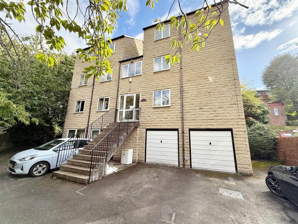 Main image of property: Highfield Road, Chesterfield, S41