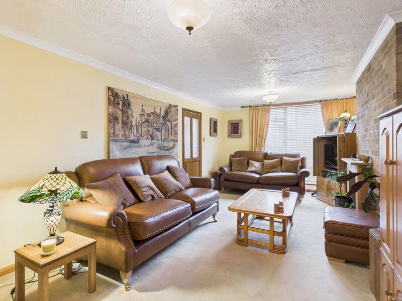 House in Tunbridge Wells, Romford, Pembury - More