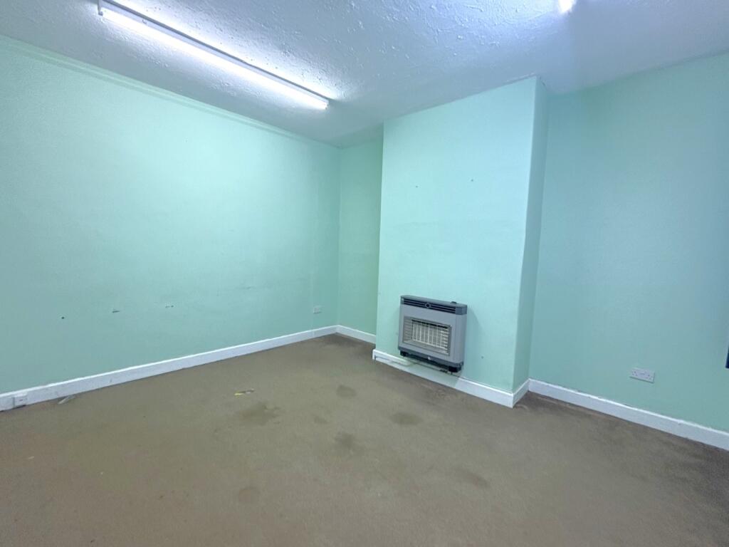 Blackstone Avenue, Bradford, West Yorkshire, BD12 - View 6