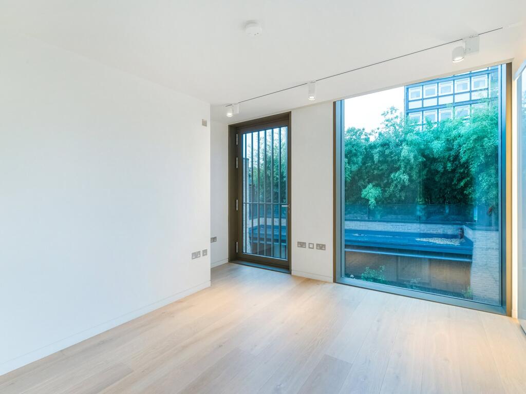 Apartment in London - More