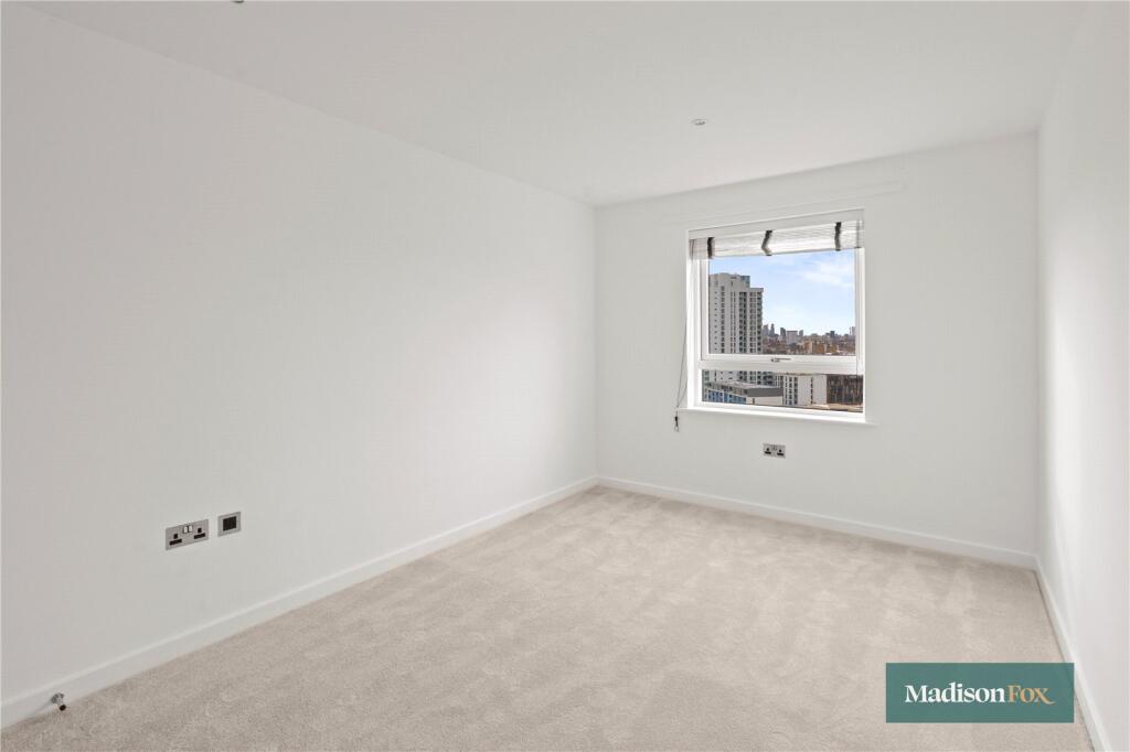 Cam Road, Stratford, E15 - View 6
