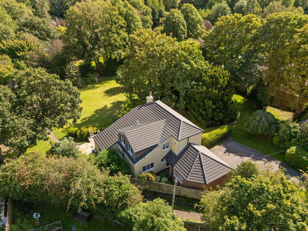 House in Doncaster, Laceby - View 2