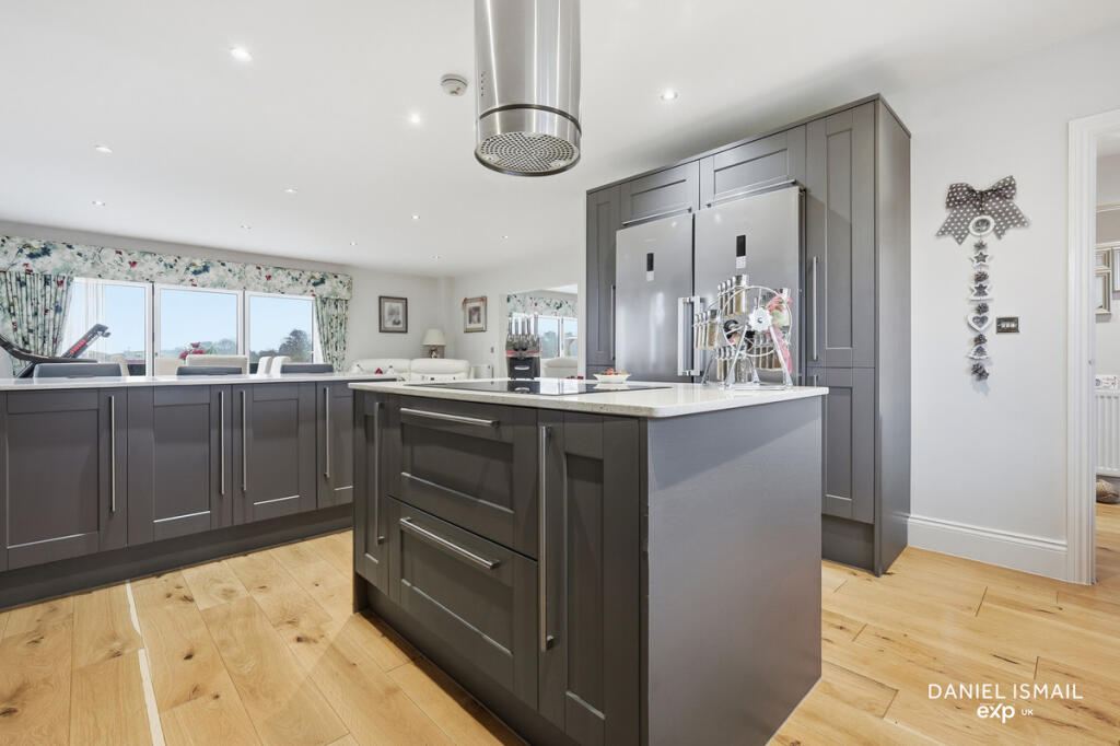 House in Southend-on-Sea - View 4