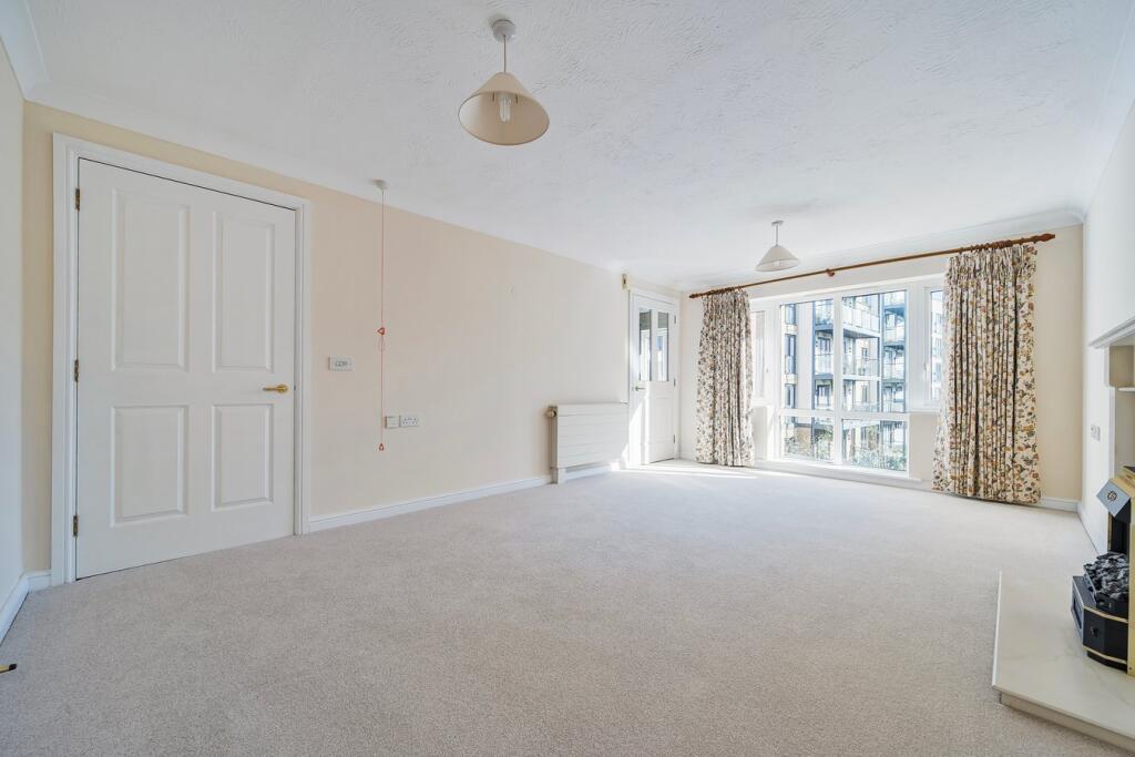 Southfields Road, Eastbourne, BN21 photo 2
