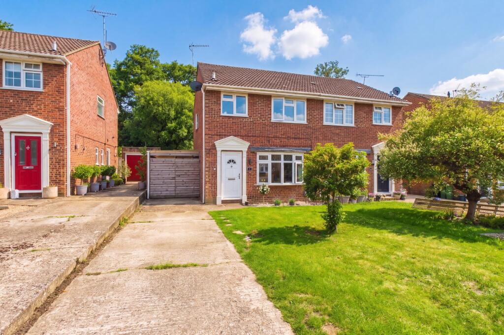 Main image of property: Hadleigh Gardens, Frimley Green, Camberley, GU16