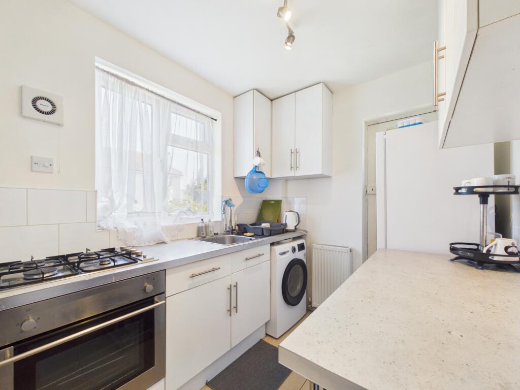 House in Nottingham, Chilwell - View 5