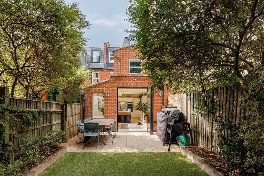 House in London - View 4