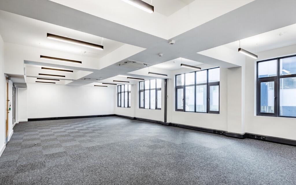 Main image of property: 3rd Floor Rear Yorkshire House, Chapel Street, Liverpool, Merseyside, L3