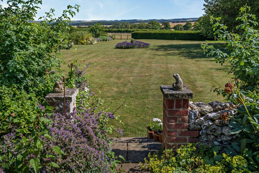 Elmdown, Ramsbury, Marlborough, Wiltshire - More