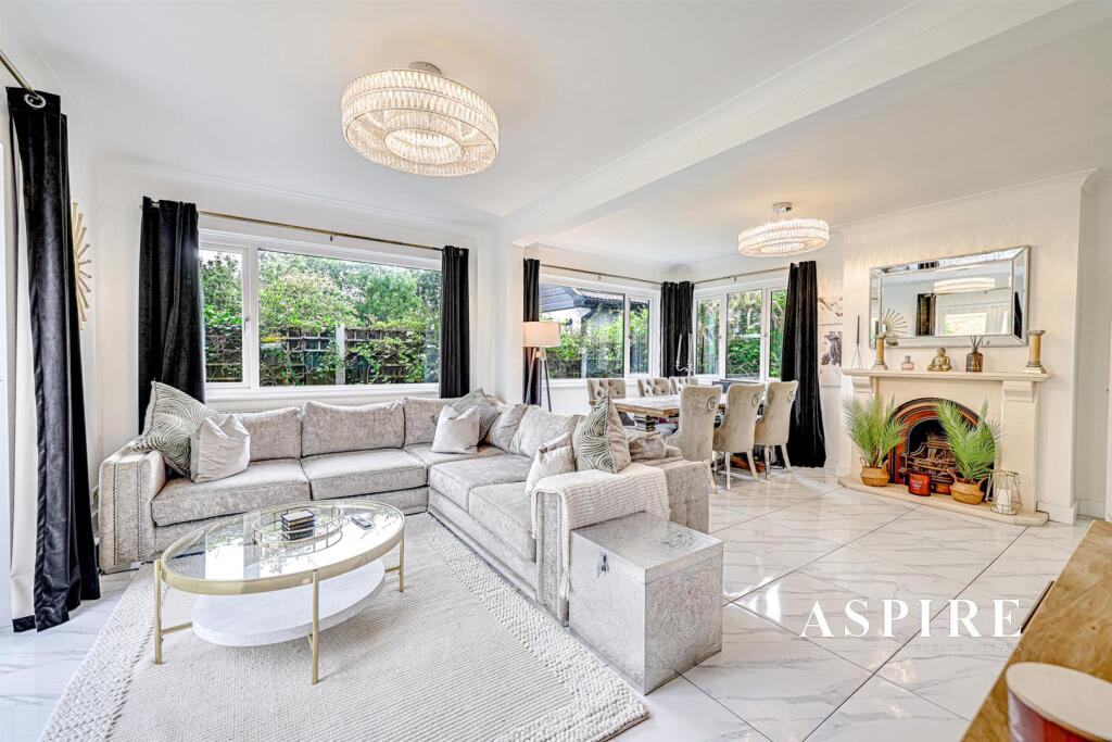House in Southend-on-Sea - View 3