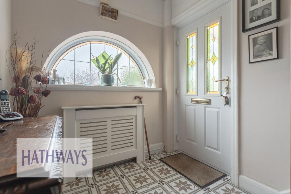 House in Newport - View 4