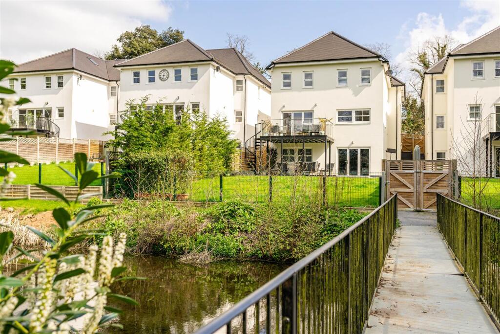 House in Broxbourne, High Leigh Garden Village - View 2