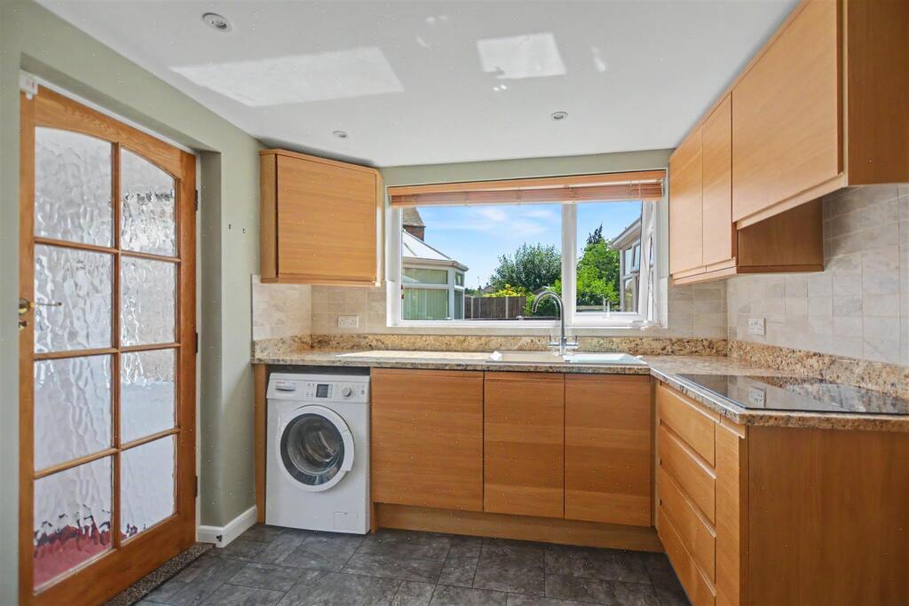 Waverley Avenue, Beeston, Nottingham - View 4