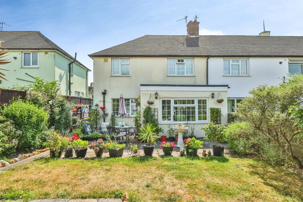 House in Nottingham, Clifton - View 4