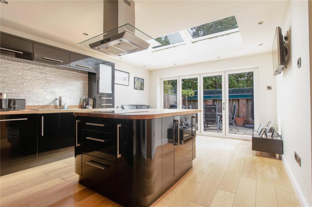 House in Barnsley, Barugh Green - View 5