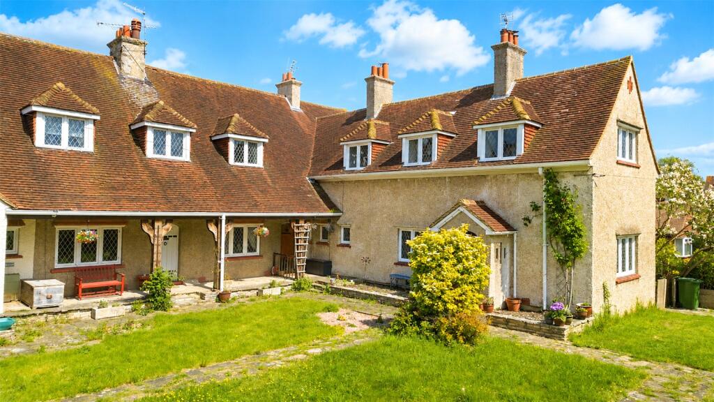 Main image of property: City Road, Tilehurst, Reading, Berkshire, RG31