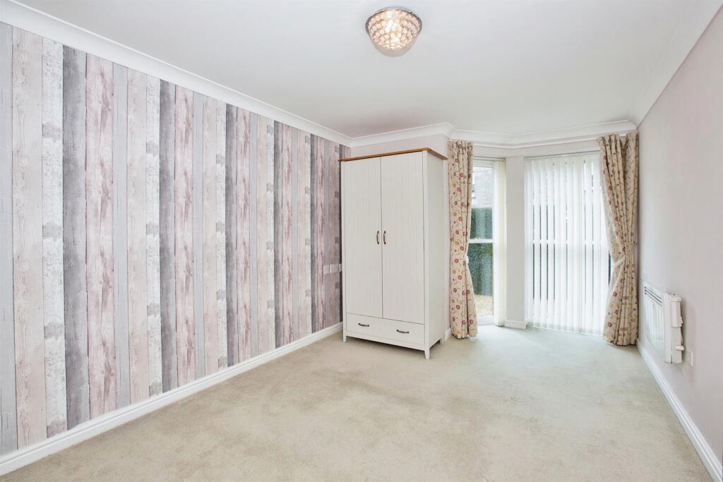 Additional image 9 of Somerton Road, Street