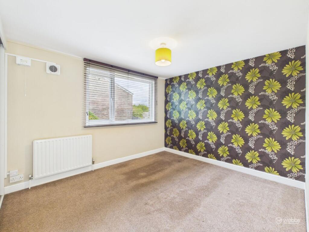 Apartment in Croydon - More