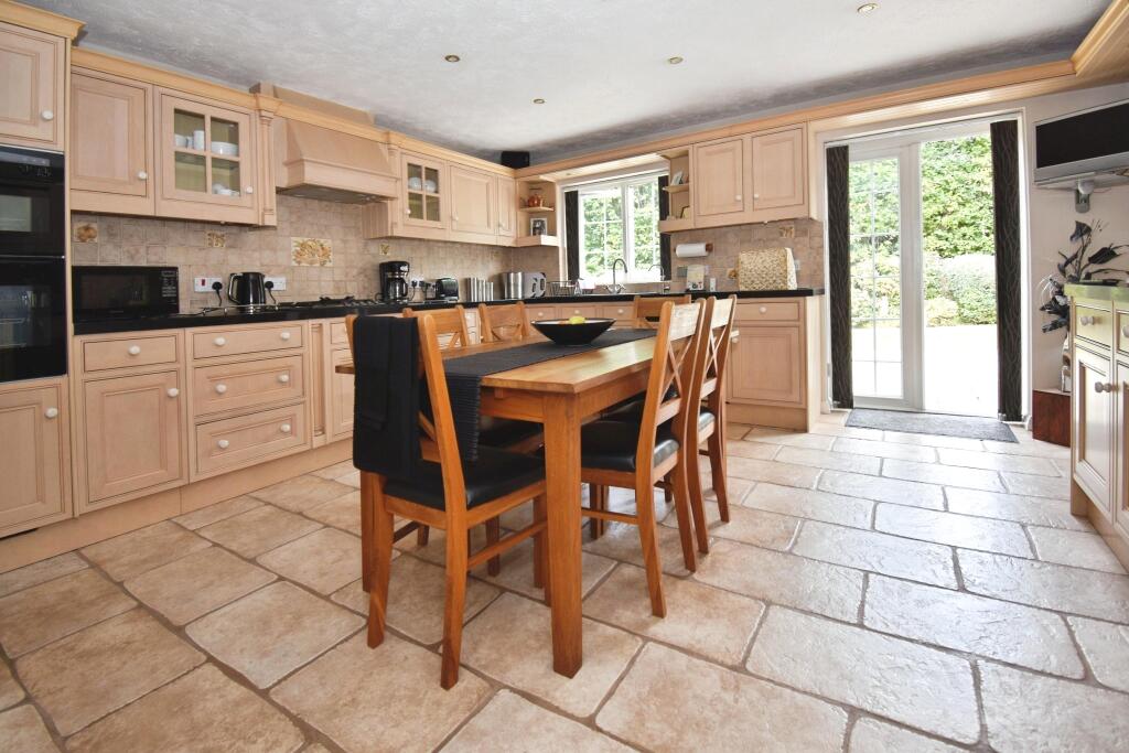 House in Southampton - View 5