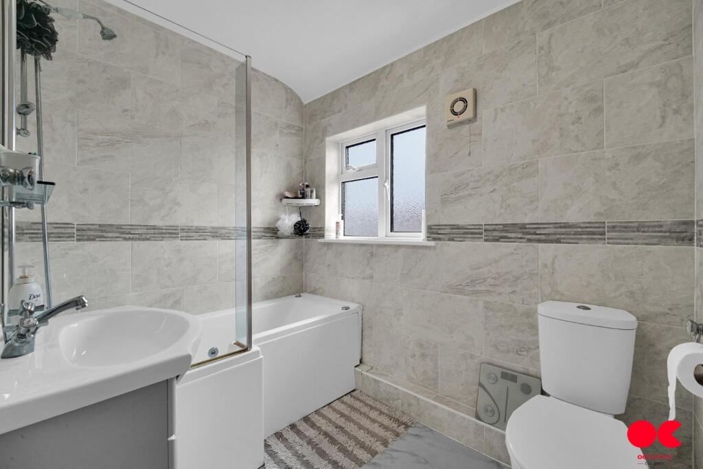 House in London - View 5
