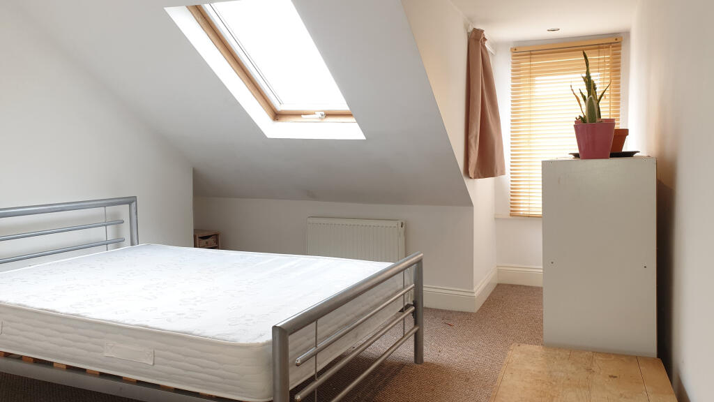 Apartment in Plymouth - View 5